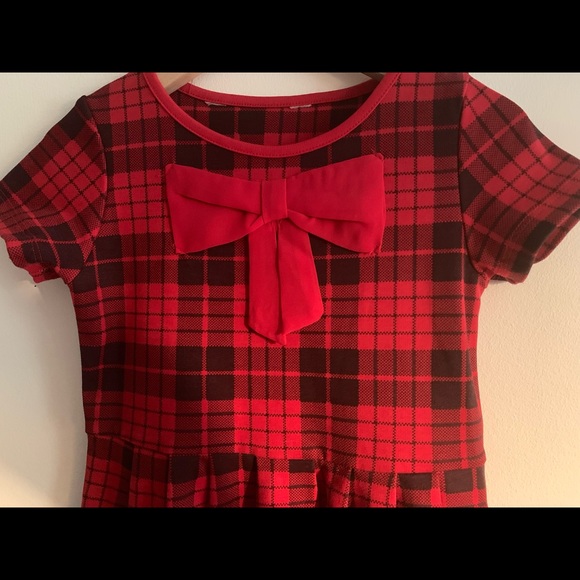 H&M black and Red plaid dress with bow fitted waist with pleats. - Picture 2 of 3